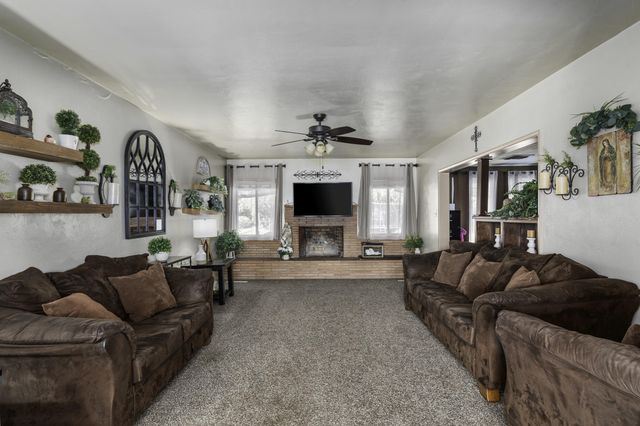 85 Rd 136, Delano, CA 93215