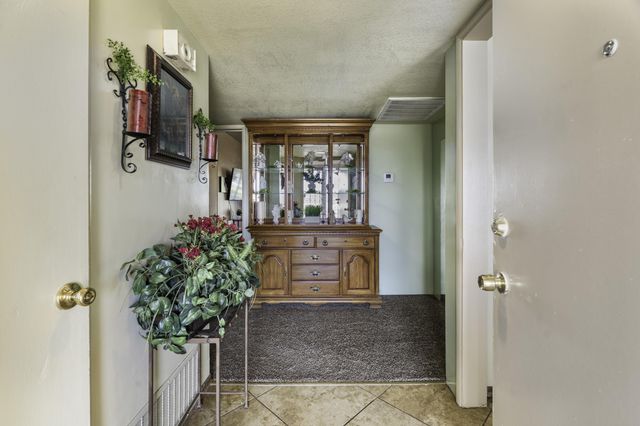 85 Rd 136, Delano, CA 93215