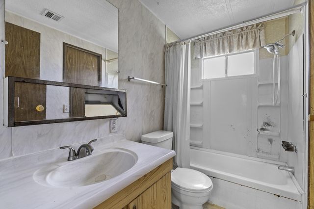 85 Rd 136, Delano, CA 93215