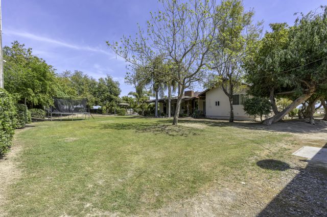 85 Rd 136, Delano, CA 93215