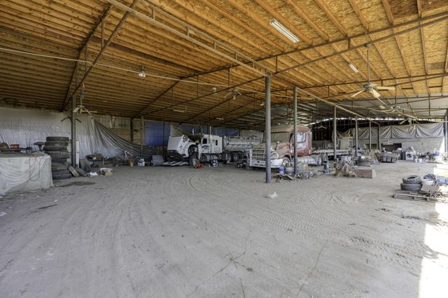 85 Rd 136, Delano, CA 93215