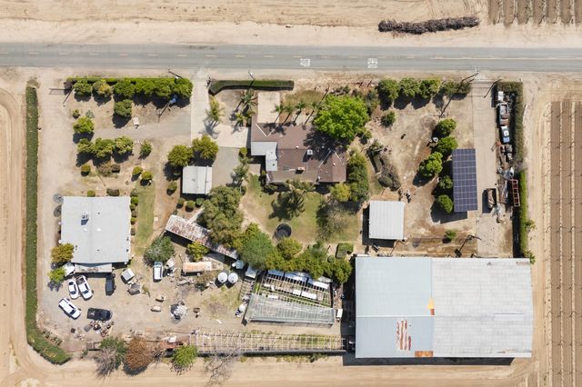 85 Rd 136, Delano, CA 93215