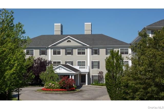 61 Bryant Avenue 317, Roslyn Harbor, NY 11576