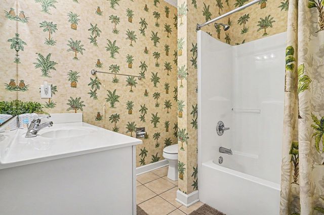 154 Cypress Ave., Murrells Inlet, SC 29576