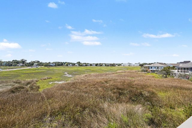 154 Cypress Ave., Murrells Inlet, SC 29576