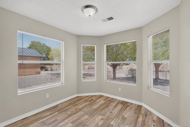 141 18th Street SE, Rio Rancho, NM 87124