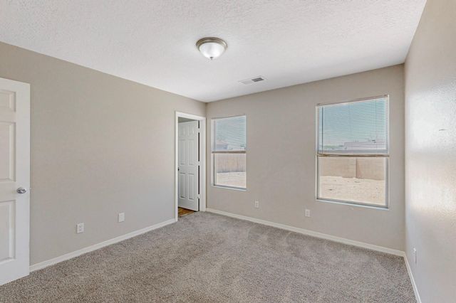 141 18th Street SE, Rio Rancho, NM 87124