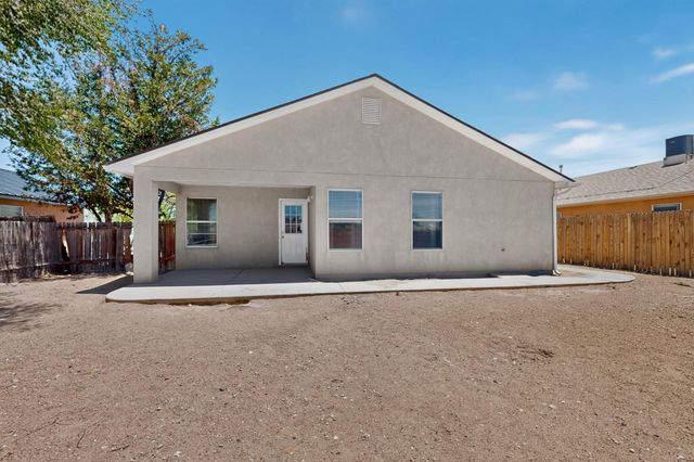 141 18th Street SE, Rio Rancho, NM 87124