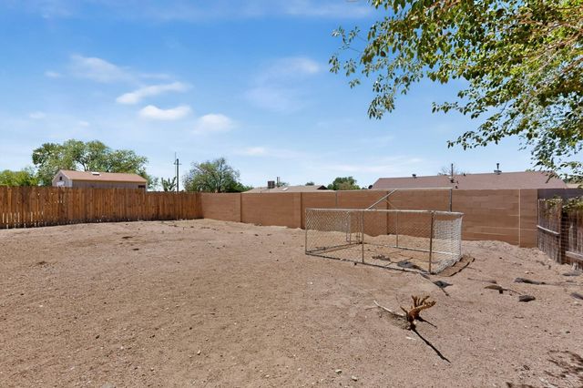 141 18th Street SE, Rio Rancho, NM 87124