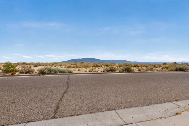 141 18th Street SE, Rio Rancho, NM 87124