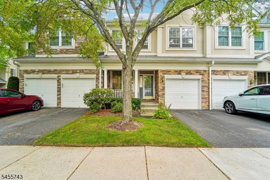 195 Levinberg Ln, Wayne Twp., NJ 07470 — photo 2