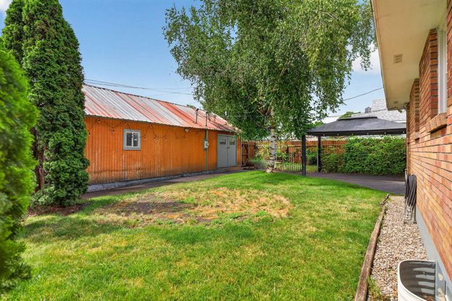 2309 N Wall St, Spokane, WA 99205