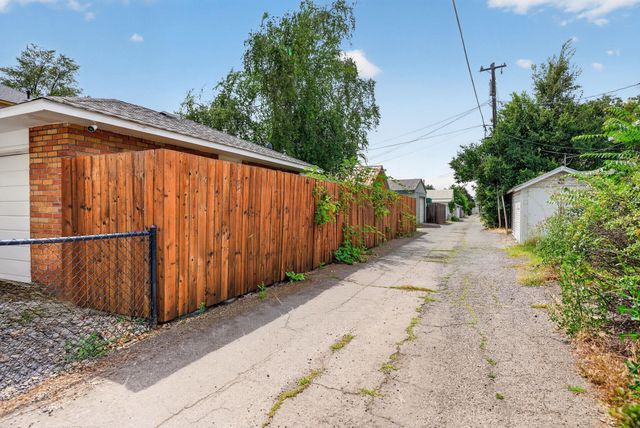 2309 N Wall St, Spokane, WA 99205