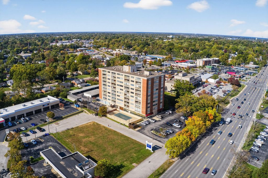 2121 Nicholasville Road 204, Lexington, KY 40503