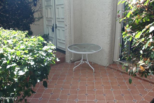 6254 Shoup Avenue, Woodland Hills, CA 91367