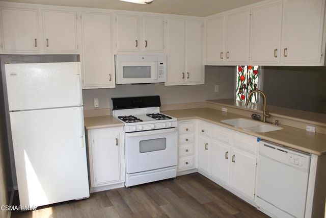 6254 Shoup Avenue, Woodland Hills, CA 91367