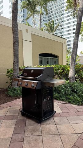 2080 S Ocean Dr 905, Hallandale Beach, FL 33009