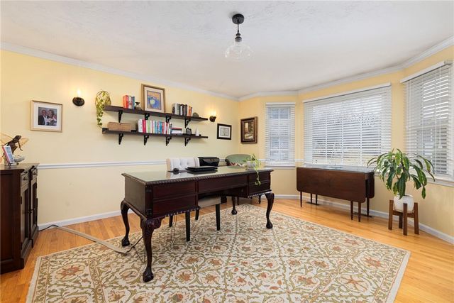 33 Old Meadow Lane, Cumberland, RI 02864