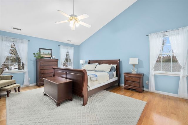 33 Old Meadow Lane, Cumberland, RI 02864