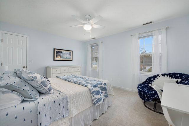 33 Old Meadow Lane, Cumberland, RI 02864