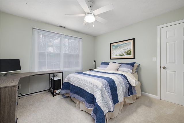 33 Old Meadow Lane, Cumberland, RI 02864