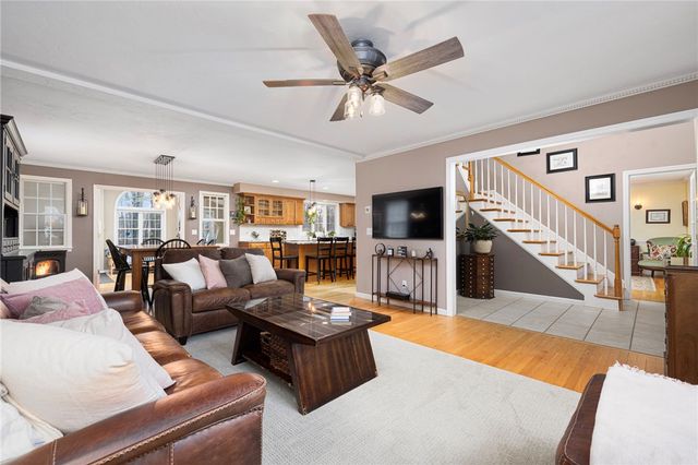 33 Old Meadow Lane, Cumberland, RI 02864