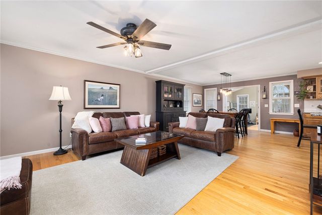 33 Old Meadow Lane, Cumberland, RI 02864