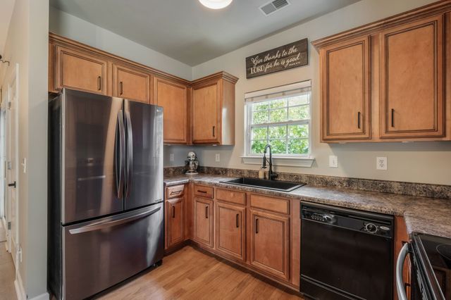 6952 Highway 70 S Apt 124, Nashville, TN 37221