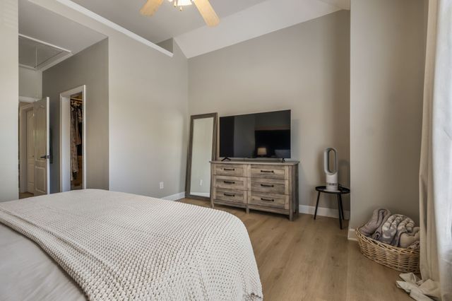 6952 Highway 70 S Apt 124, Nashville, TN 37221