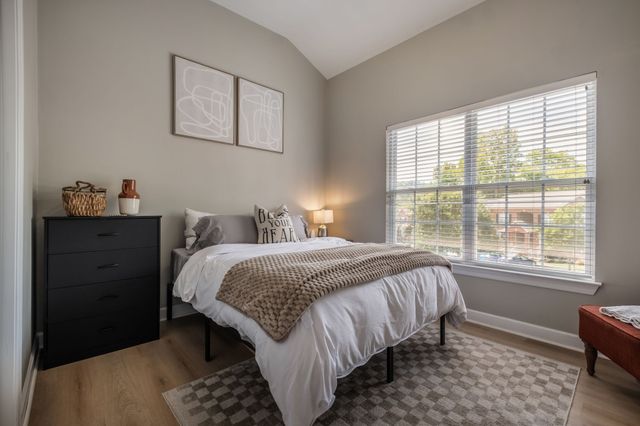 6952 Highway 70 S Apt 124, Nashville, TN 37221