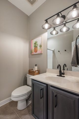 6952 Highway 70 S Apt 124, Nashville, TN 37221