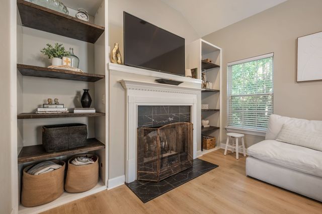 6952 Highway 70 S Apt 124, Nashville, TN 37221