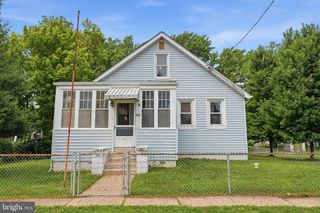 819 PENNSYLVANIA AVE, Croydon, PA 19021