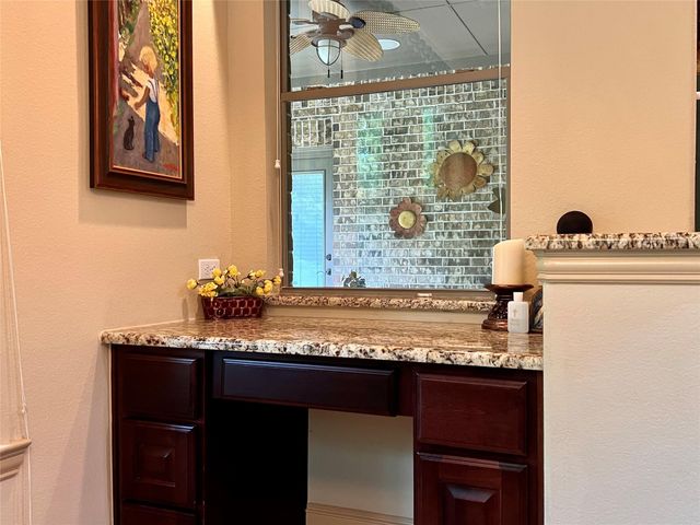 6 Sheephorn Court, The Woodlands, TX 77354