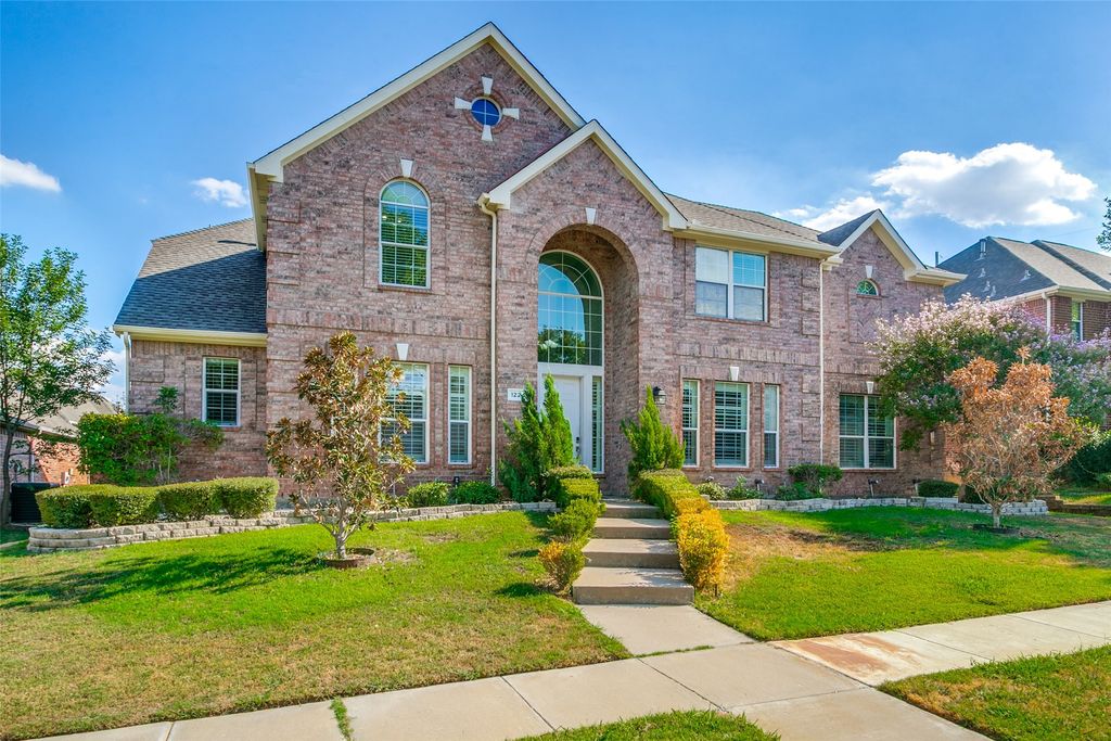 1224 Willowdale Lane, Irving, TX 75063 — exterior