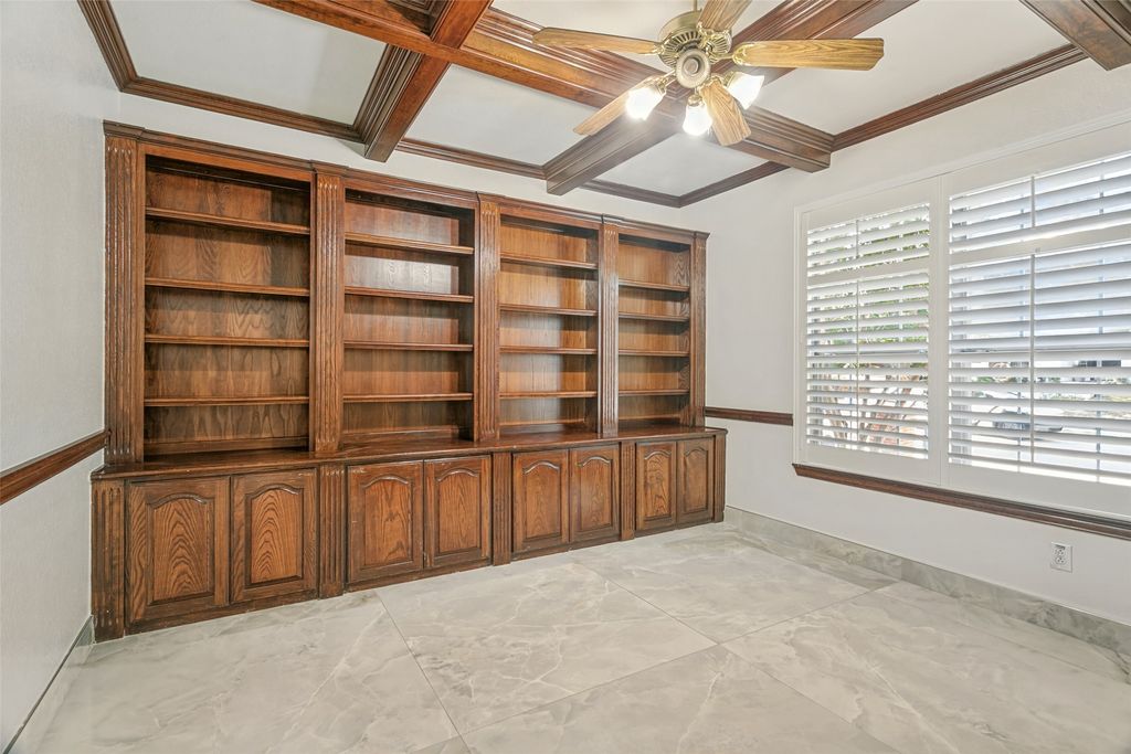 1224 Willowdale Lane, Irving, TX 75063 — photo 5