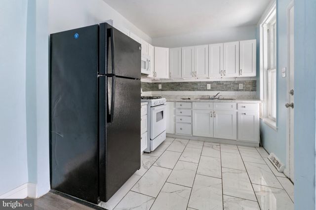 217 E KING, York, PA 17403