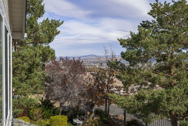 2678 Starr Meadows Loop, Reno, NV 89519