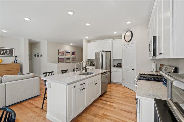 172 Two Brothers Drive, South Burlington, VT 05403