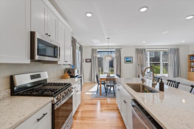 172 Two Brothers Drive, South Burlington, VT 05403