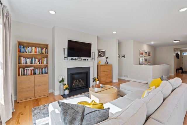 172 Two Brothers Drive, South Burlington, VT 05403