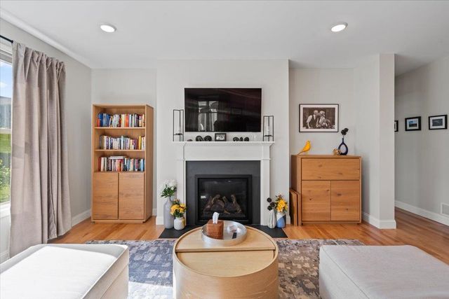 172 Two Brothers Drive, South Burlington, VT 05403