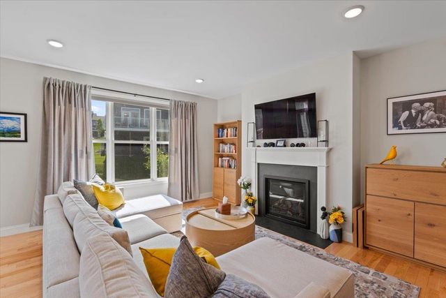 172 Two Brothers Drive, South Burlington, VT 05403