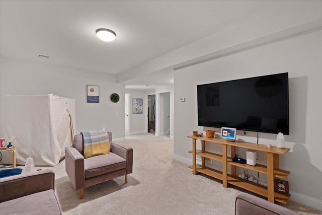 172 Two Brothers Drive, South Burlington, VT 05403