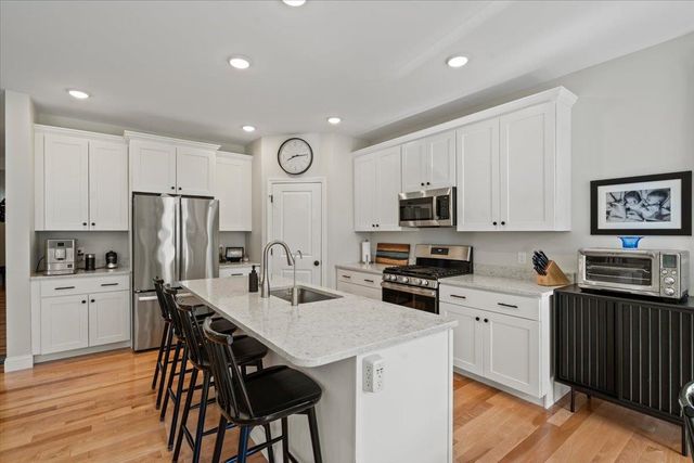 172 Two Brothers Drive, South Burlington, VT 05403