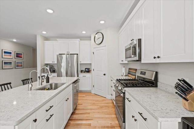 172 Two Brothers Drive, South Burlington, VT 05403