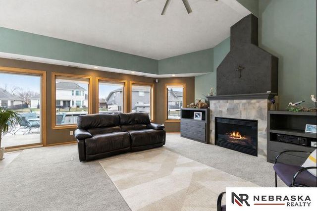 515 Pier 2, Lincoln, NE 68528