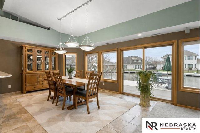 515 Pier 2, Lincoln, NE 68528