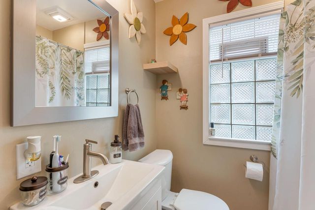 3232 N 79th STREET, Milwaukee, WI 53222