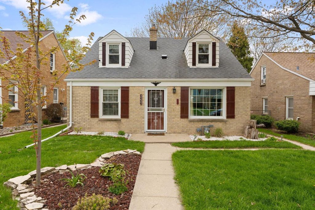3232 N 79th STREET, Milwaukee, WI 53222